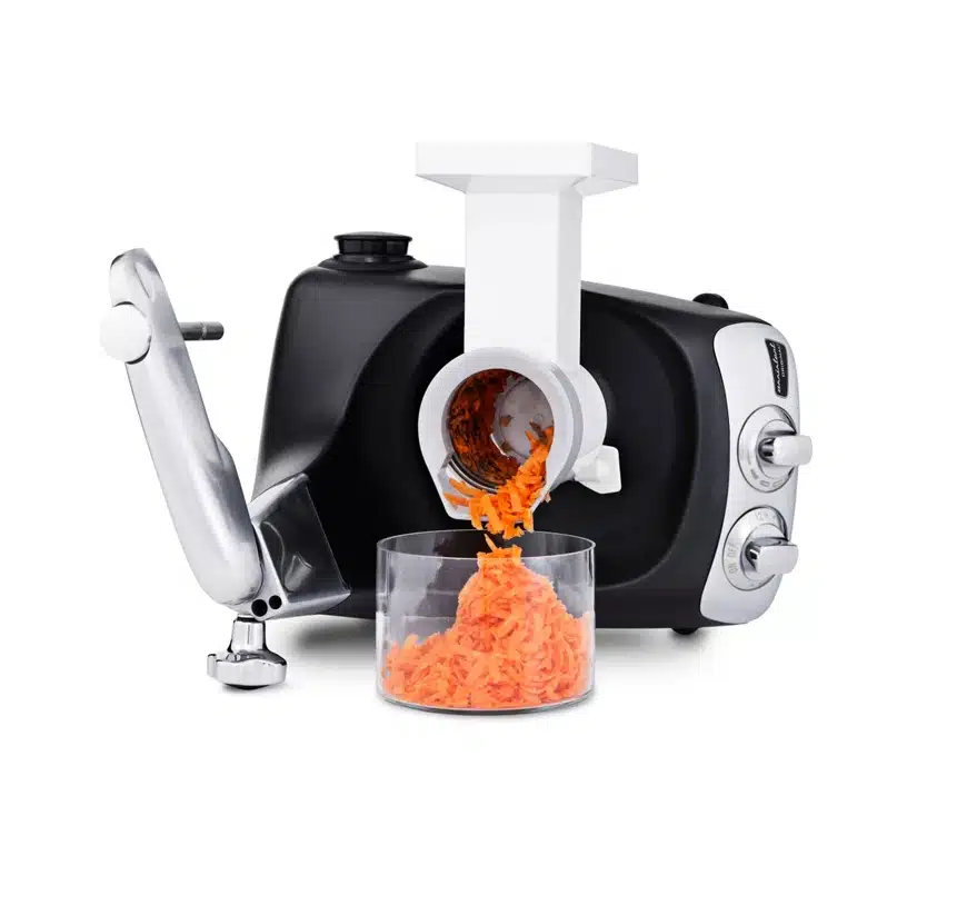 assistent-original-with-vegetablecutter-with-carrot-scaled